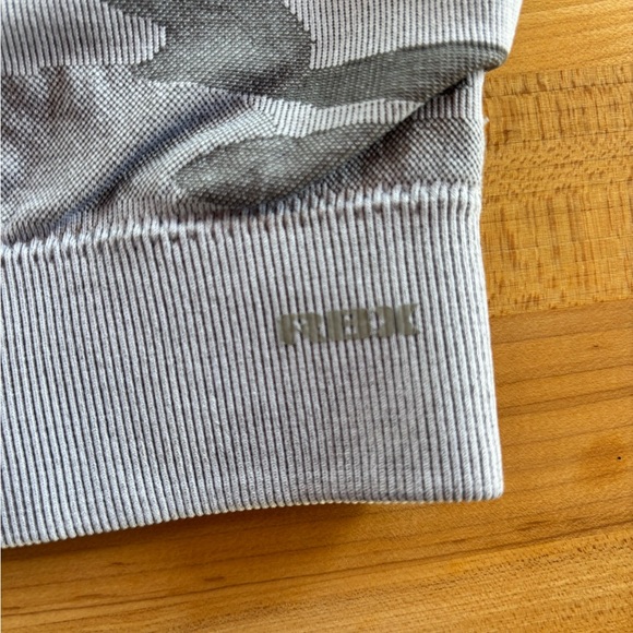 Reebok Gray Camouflage Sports Bra - Picture 4 of 4